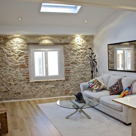 Duplex Fontaine - Appartement Duplex Coeur Vieil Antibes Old City Marche Provencal Dış mekan fotoğraf